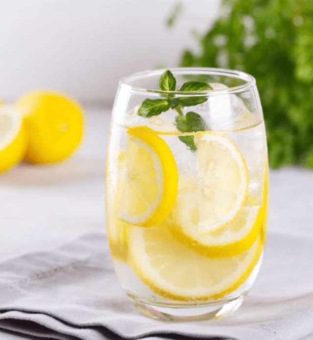 Agua con o sin gas